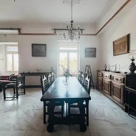 Apartment Unique Sunlit House Overlooking The Acropolis