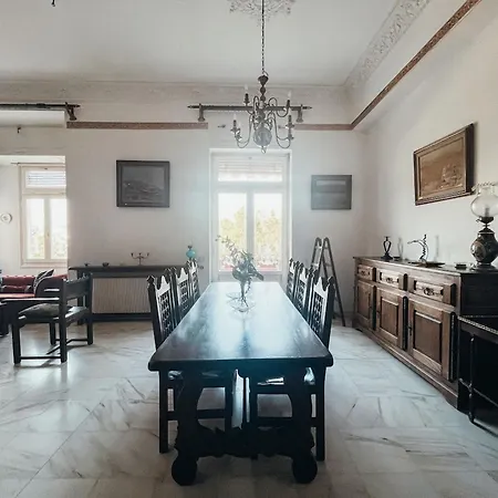 Apartment Unique Sunlit House Overlooking The Acropolis